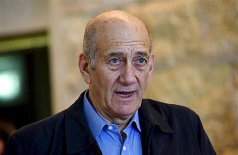 Former Israel Prime Minister Ehud Olmert Begins Prison Sentence - WSJ