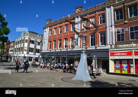 Spirits of Lowestoft - Charles Normandale sculpture of swans in flight ...