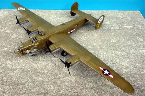 B-24D Liberator 1:72 - FineScale Modeler - Essential magazine for scale model builders, model ...