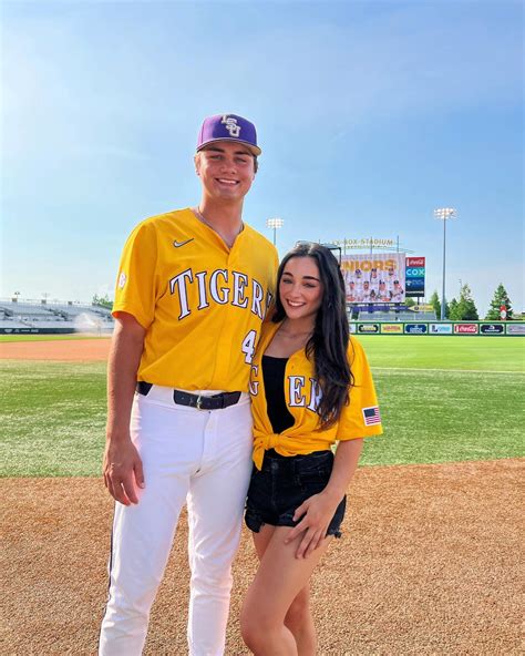 Elena Arenas stuns alongside her 'stud' LSU baseball star boyfriend in Easter message to fans ...