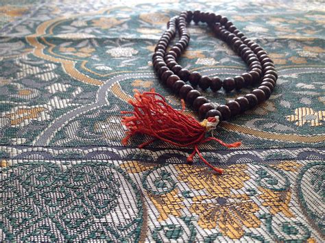 What Are Subha Islamic Prayer Beads?