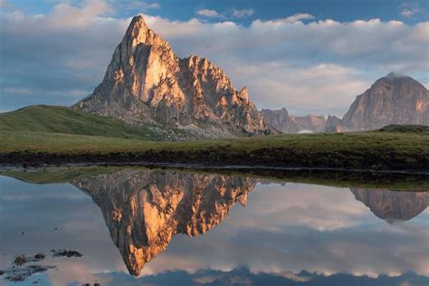 Laghetto al Passo Giau Belluno Dolomiti Veneto Italia | Alps skiing ...