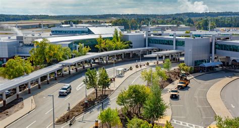 Manchester-Boston Regional Airport welcomes arrival of Spirit Airlines ...