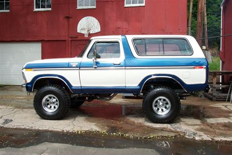 blue and white two tone lifted Ford Bronco for off-road | Ford bronco, Classic ford trucks, Bronco