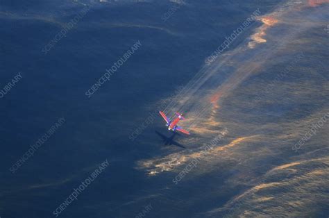 Oil spill dispersal, USA - Stock Image - C006/5036 - Science Photo Library