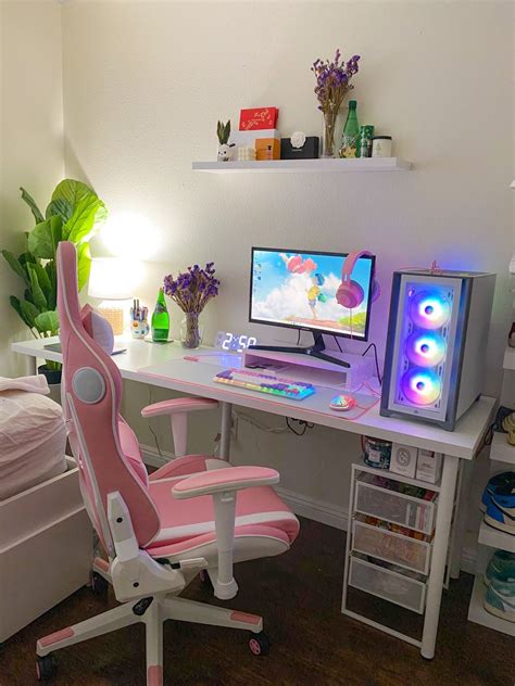 pink and white pc/gaming setup | Oyun odası dekoru, Hayallerdeki odalar ...