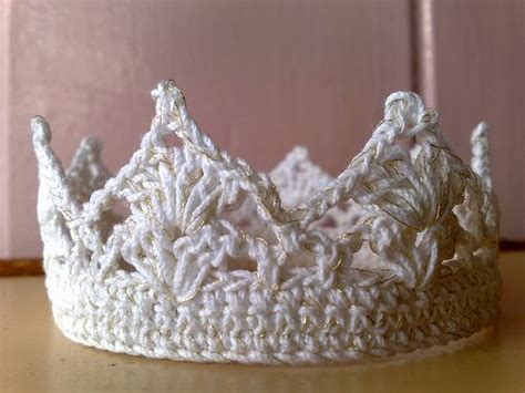 Crochet Baby Crown in White & Gold