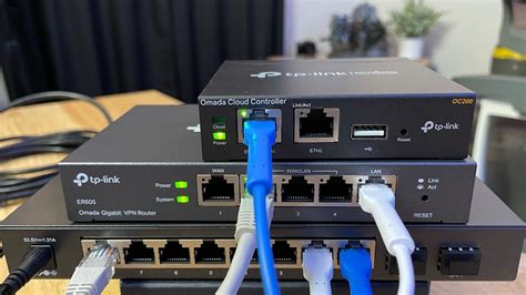 Quick Look and Simple Setup of the TP-Link Omada 10-Port POE Switch with the Hardware Controller ...