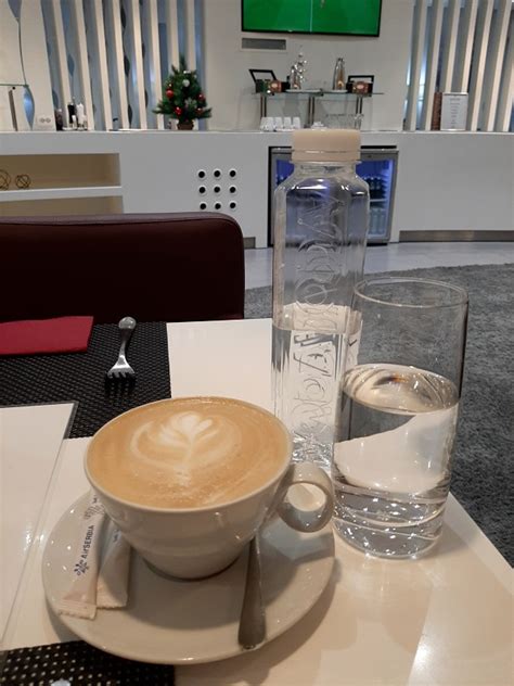 Review: Air Serbia Premium Lounge, Belgrade Airport - Paliparan