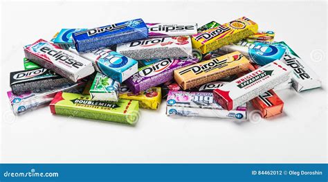 Various brand chewing gum editorial photography. Image of menthol - 84462012