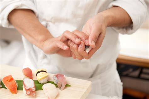 An Experience with Japanese Culture – Try Making “Nigiri Sushi”! (w/Photos)