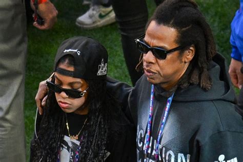 Look: Jay-Z, daughter Blue Ivy among stars at Super Bowl LVII - UPI.com