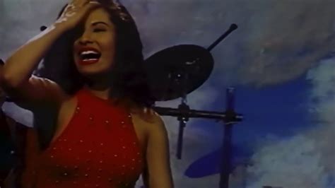 Selena Y Los Dinos - La Carcacha (Official Video) [Remastered] - YouTube