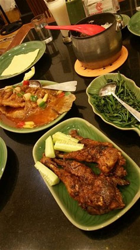 Semarang Food Guide: 10 Must-Eat Restaurants & Street Food Stalls in Semarang