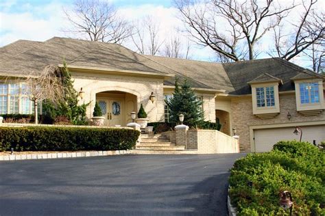 The Soprano House | Bungalow house design, House, Sopranos