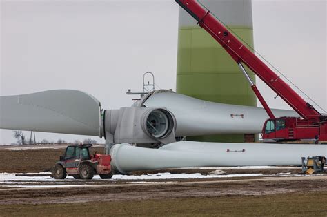 Wind Turbine Installation - AIS Wind Energy