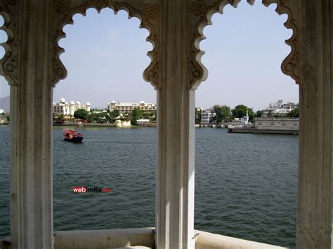 Lake Pichola viewed from Hotel Taj Lake Palace, Udaipur - Udaipur Photos