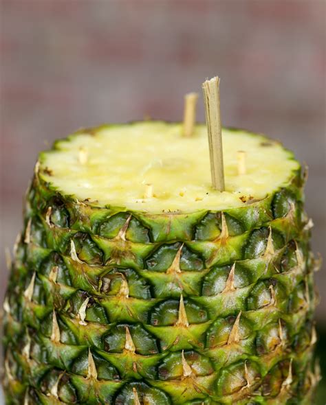 Pineapple Palm Tree Fruit Tray - How to Make a Pineapple Palm Tree