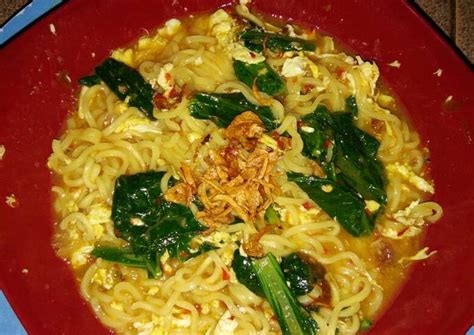 Resep Indomie kuah Pedas oleh Innaka fitria - Cookpad