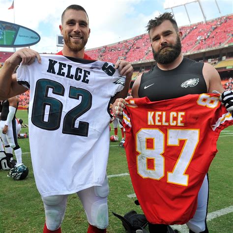 Travis Kelce and Jason Kelce's Sweet Hug Is the Real Winner of the Chiefs Vs. Eagles Game - E ...