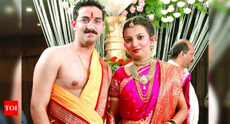 Nitin Gadkari's son Sarang's grand wedding in traditional Maharashtrian style | Events Movie ...