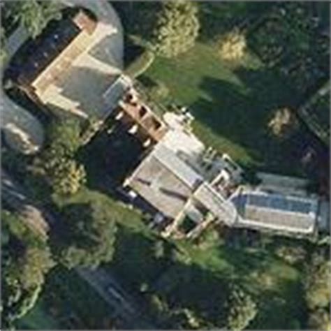 Rowan Atkinson's House in Waterperry, United Kingdom (Bing Maps)