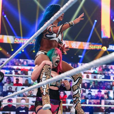 Photos: The Empress collides with The Boss in hard-hitting title fight | Summerslam, Raw women's ...