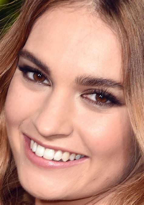 Lily James at the 2016 Golden Globe Awards