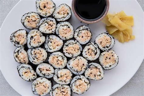 Makizushi (Japanese Tuna Roll) Recipe