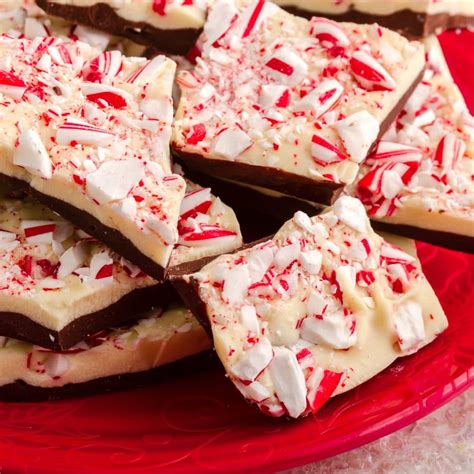 Easy Homemade Peppermint Bark | How to Make Peppermint Bark