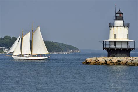 Spring Point Ledge Lighthouse - South Portland, Maine - Acer Properties & Rentals