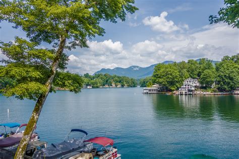 North Carolina City Makes List For America's Best Lake Towns