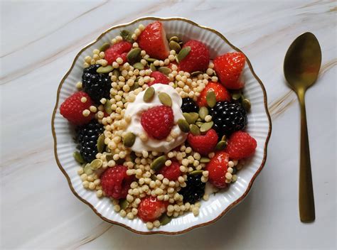 Soy Yoghurt & Fruit Topped with Pepitas and Soy Crisps – Vegan Easy - veganeasy.org