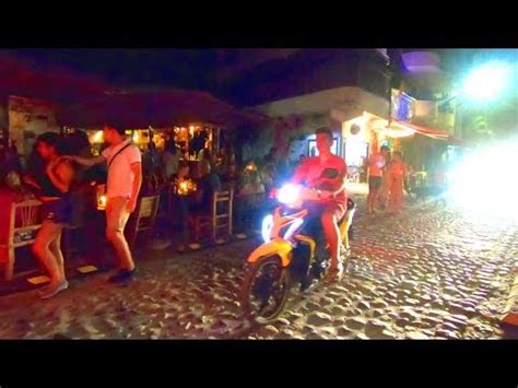 The Nightlife Street Scene in Sayulita, Mexico - YouTube