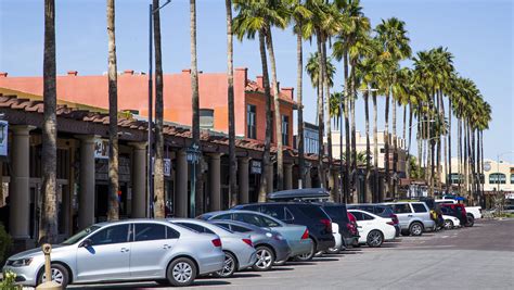 Downtown Chandler AZ: Restaurants, bars, shops and entertainment