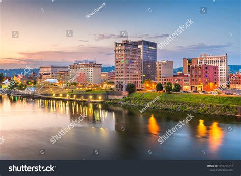 182 Charleston West Virginia Skyline Images, Stock Photos & Vectors ...