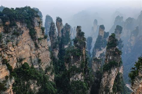 Avatar Mountains / Zhangjiajie National Forest Park The Avatar ...