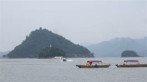 Thousand Island Lake, China