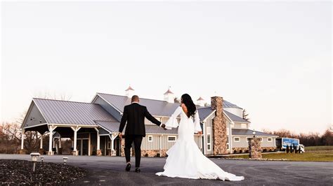 Rose Barn Wedding Venues in Maryland - Rosewood Farms