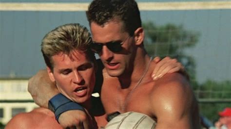 Tom Cruise Sees Top Gun's Volleyball Scene As More Than Just Eye Candy