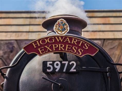 14 Hidden Messages in the Harry Potter Books | Reader's Digest Canada