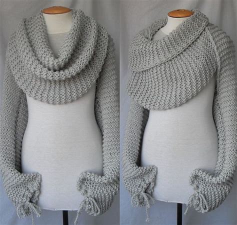 Scarf With Sleeves at Both Ends in Light Grey. FREE WORLDWIDE - Etsy | Modestil, Stricken, Diy ...