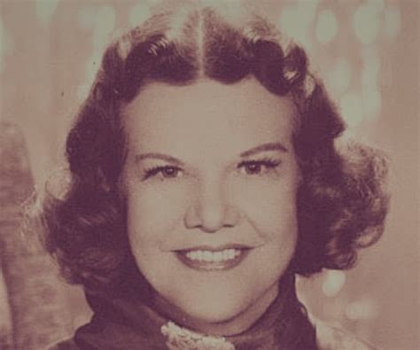 Kathryn Kuhlman Biography - Facts, Childhood, Family Life & Achievements