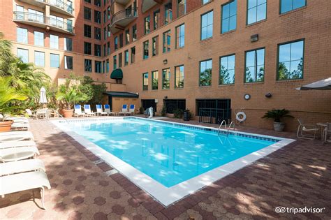 Marriott Savannah Riverfront Pool: Pictures & Reviews - Tripadvisor