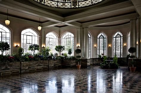 Casa Loma - Interior/Gardens - modlar.com