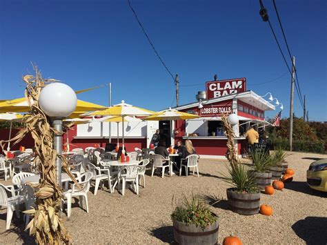 Clam Bar at Napeague | Bar, Amagansett, Restaurant