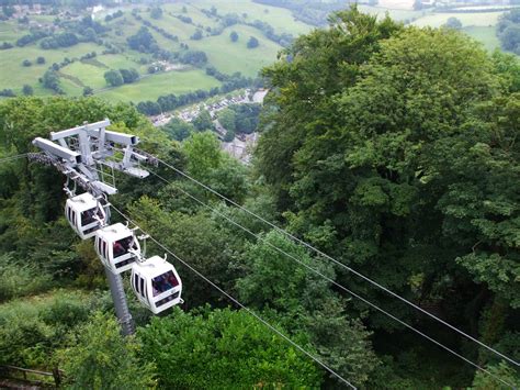 Cable cars | Cable cars cross the valley from Matlock Bath r… | Flickr