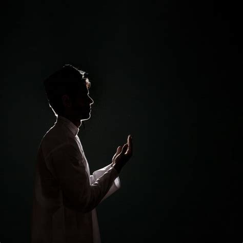 Premium Photo | Silhouette of muslim man praying | Man praying, Muslim pray, Muslim pictures