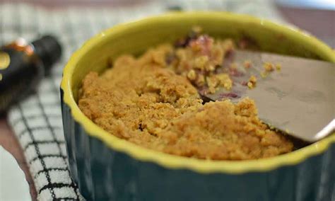 Easy Eggless Plum Crumble Recipe | Eggless Dessert