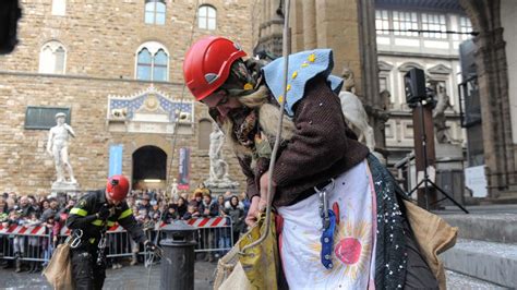 The Befana is coming to Florence and Tuscany, all the appointments ...